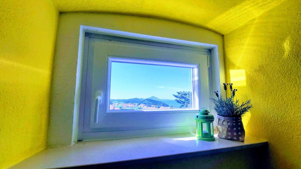 Casa Di Castello Lägenhet Mali Lošinj Exteriör bild
