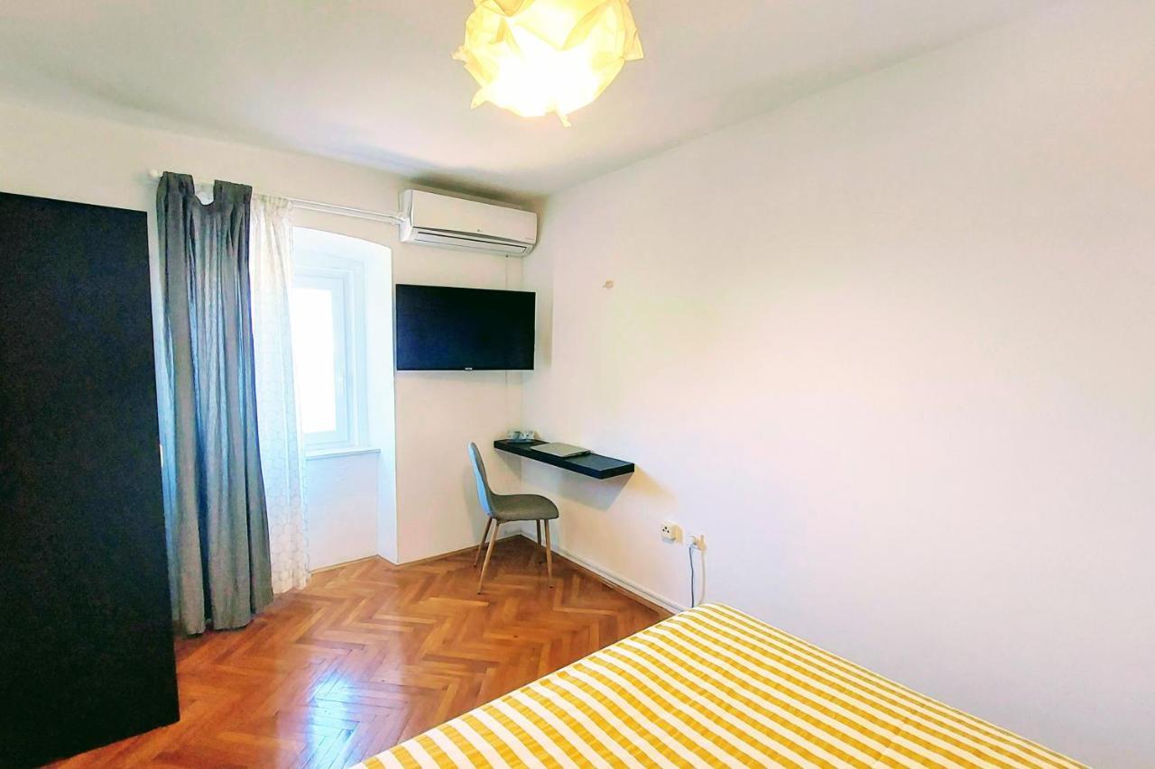 Casa Di Castello Lägenhet Mali Lošinj Exteriör bild