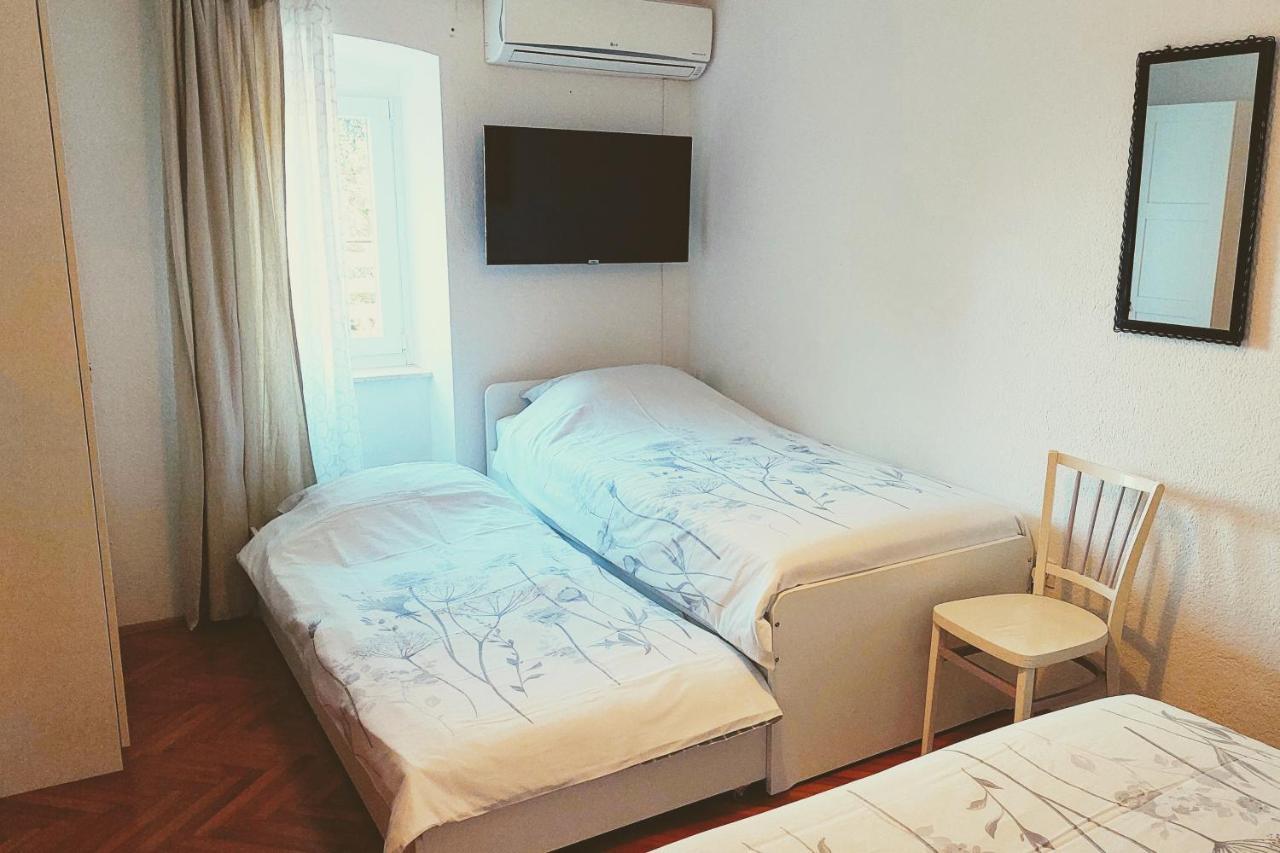 Casa Di Castello Lägenhet Mali Lošinj Exteriör bild