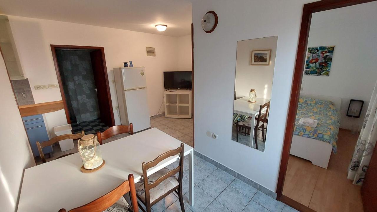 Casa Di Castello Lägenhet Mali Lošinj Exteriör bild